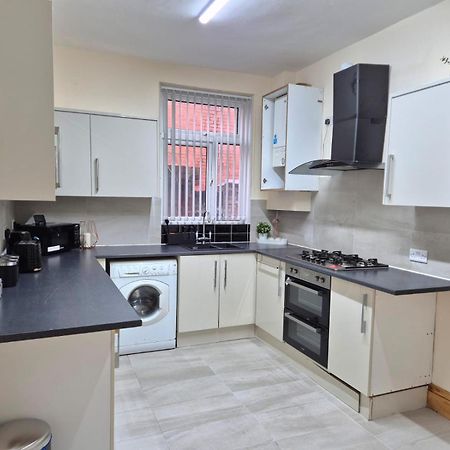Rooms In Manchester 6 Minutes Drive To Victoria Station Eksteriør bilde