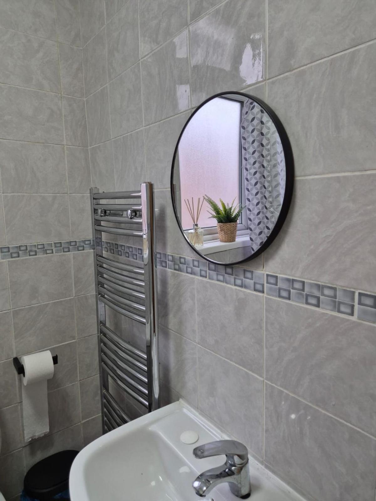 Rooms In Manchester 6 Minutes Drive To Victoria Station Eksteriør bilde
