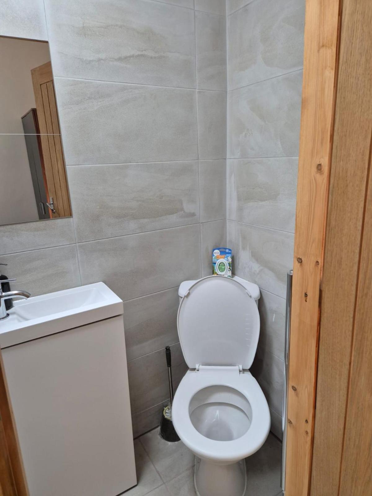 Rooms In Manchester 6 Minutes Drive To Victoria Station Eksteriør bilde