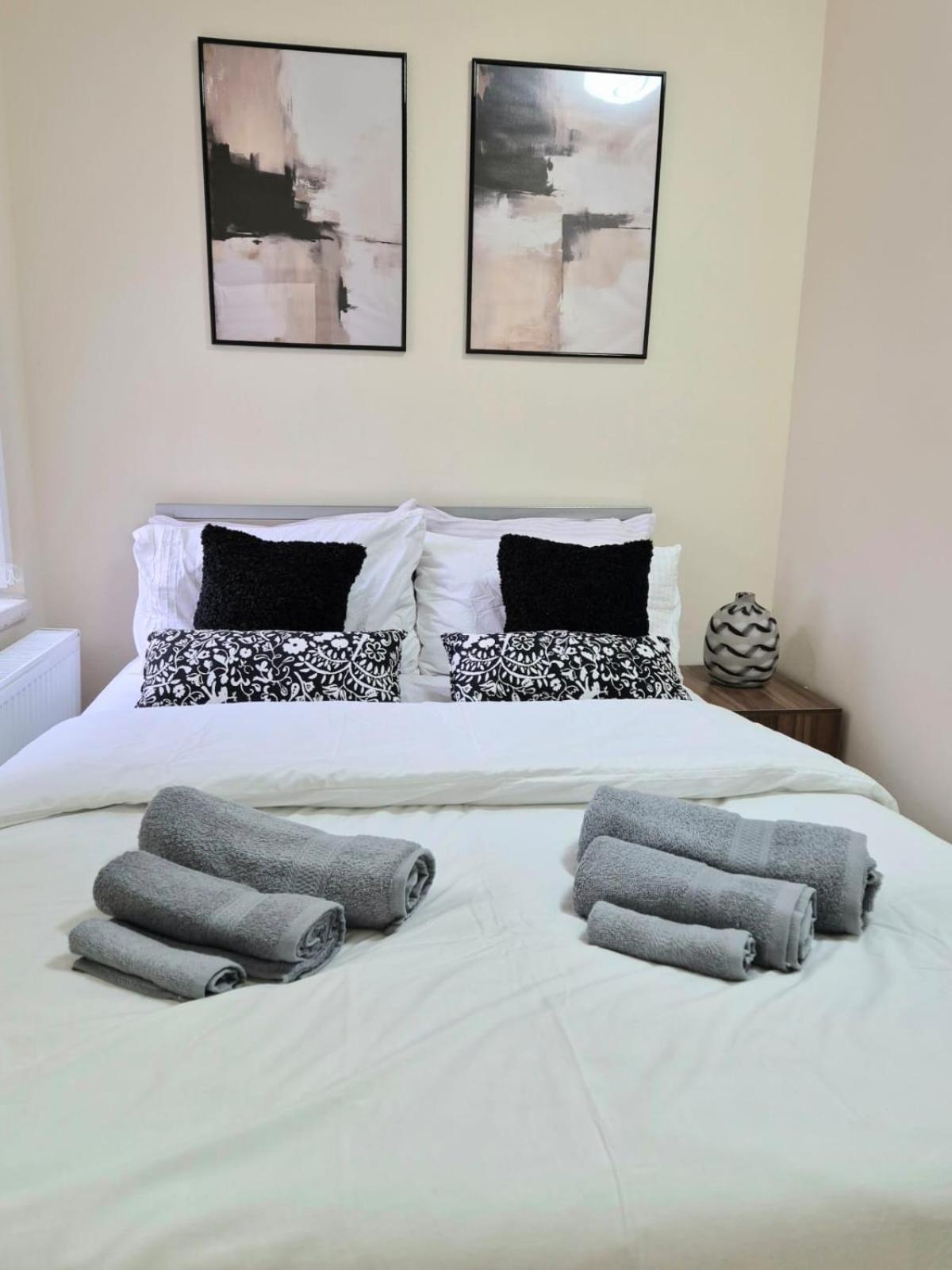 Rooms In Manchester 6 Minutes Drive To Victoria Station Eksteriør bilde