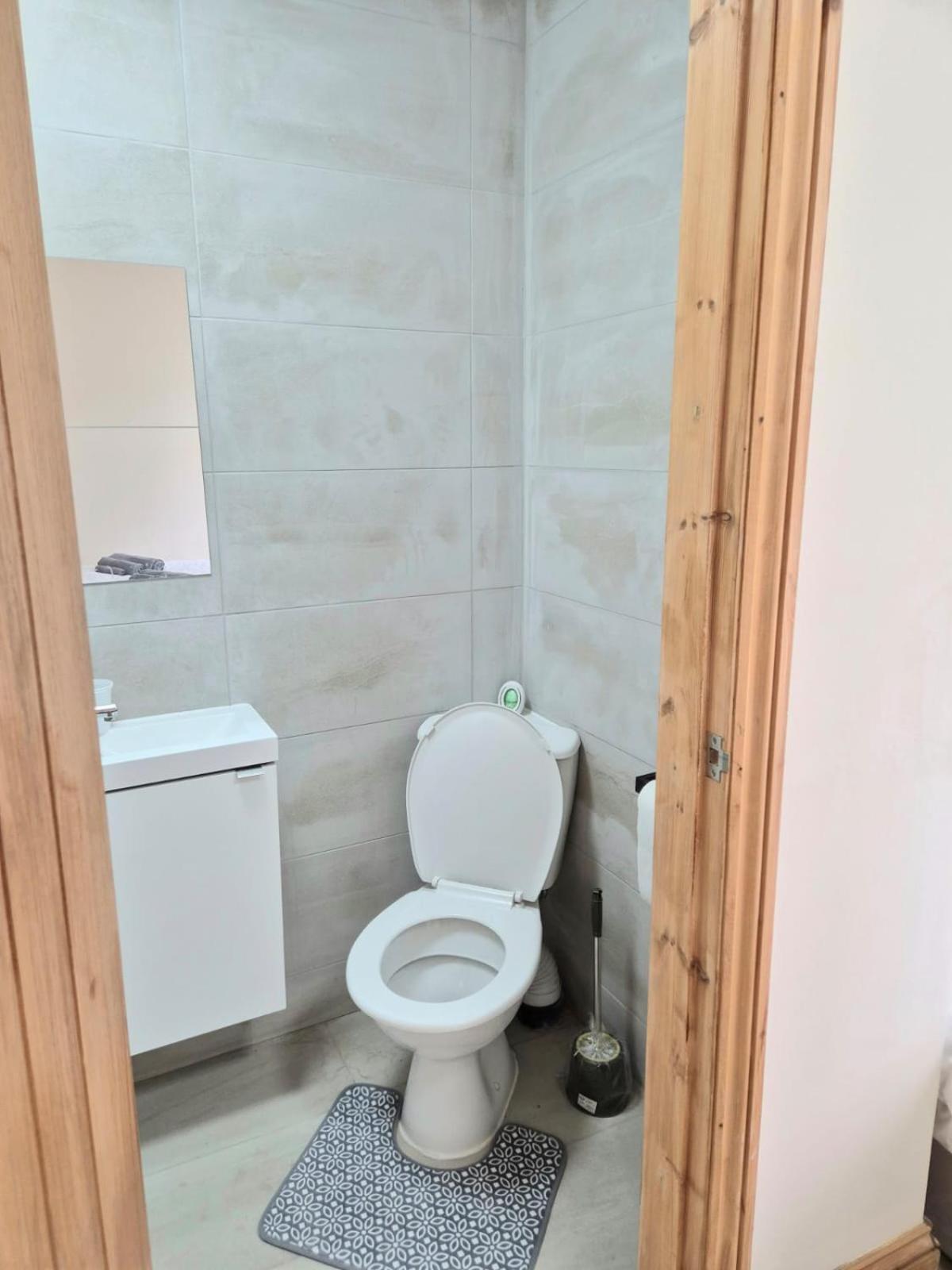Rooms In Manchester 6 Minutes Drive To Victoria Station Eksteriør bilde