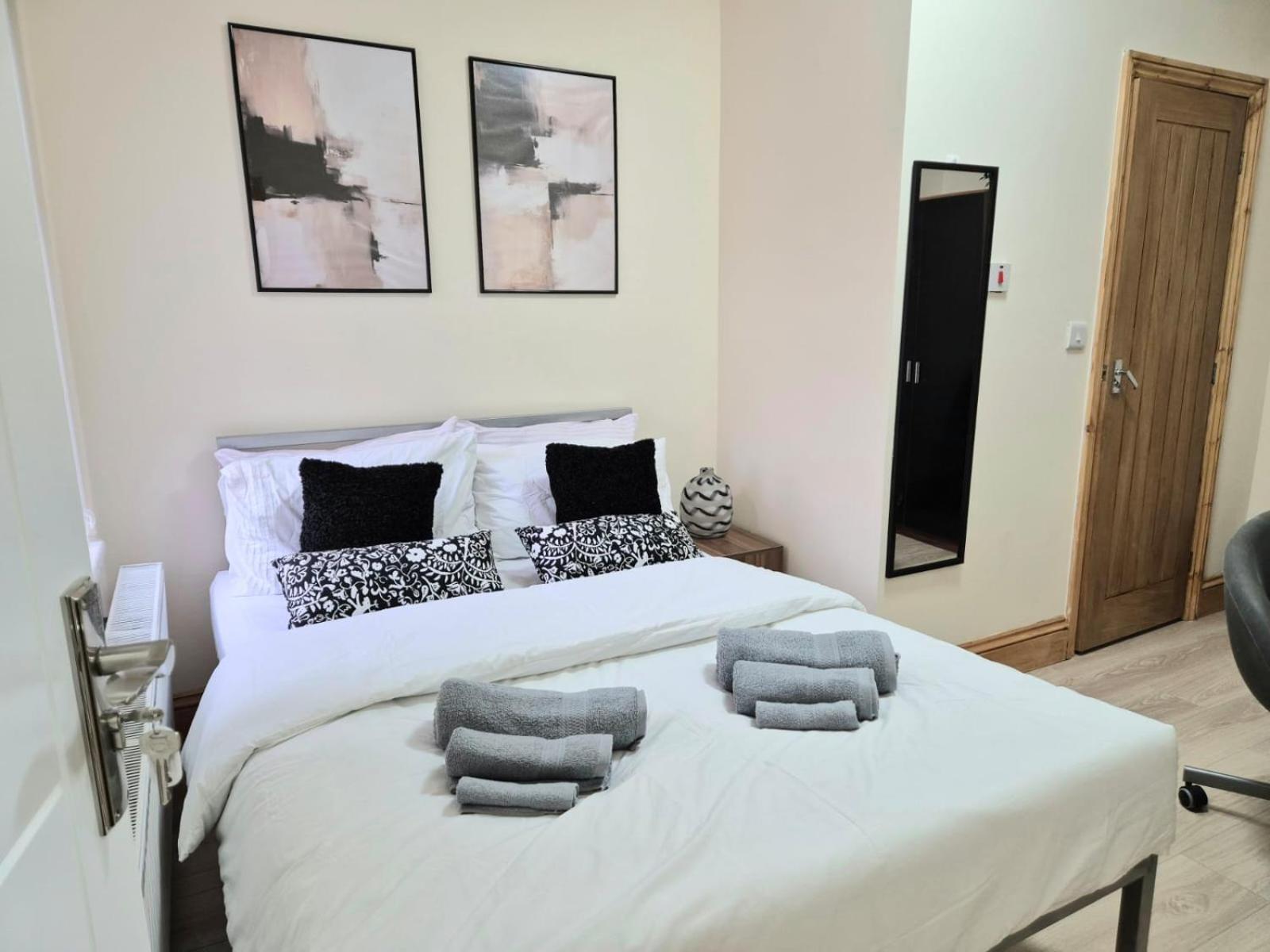 Rooms In Manchester 6 Minutes Drive To Victoria Station Eksteriør bilde