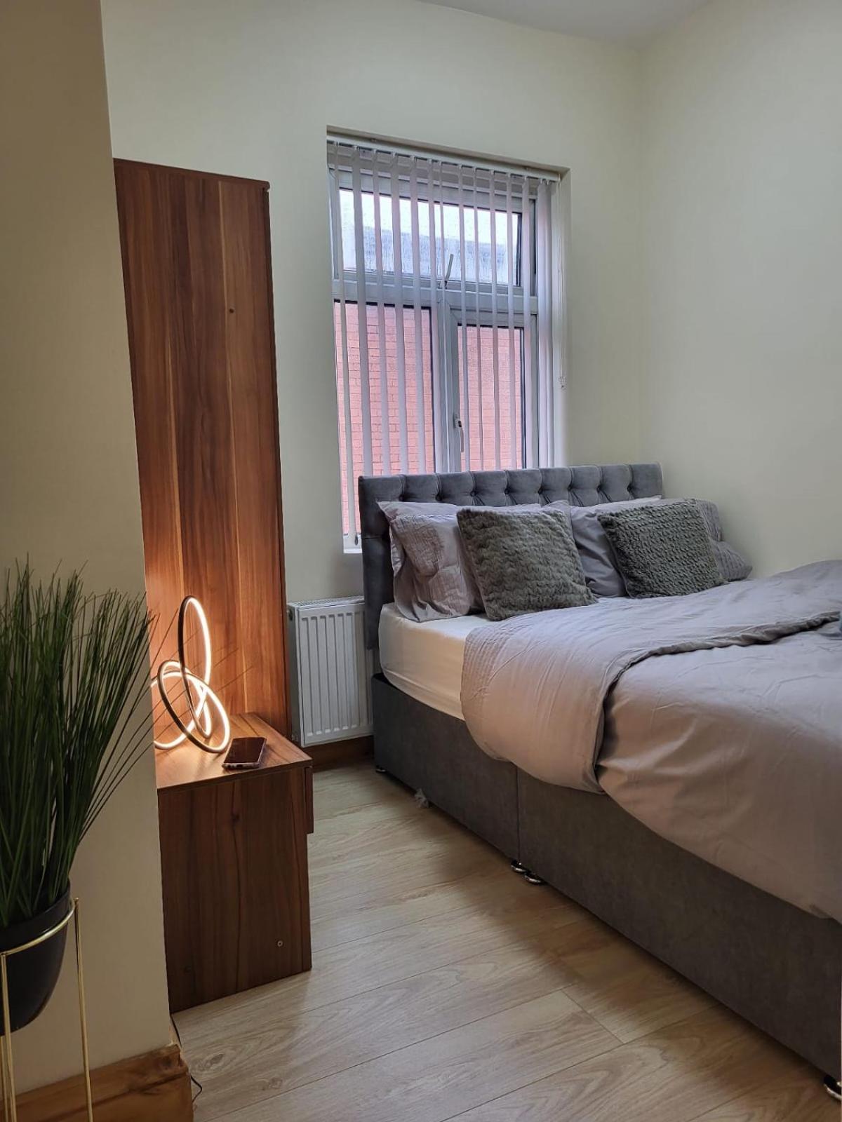 Rooms In Manchester 6 Minutes Drive To Victoria Station Eksteriør bilde