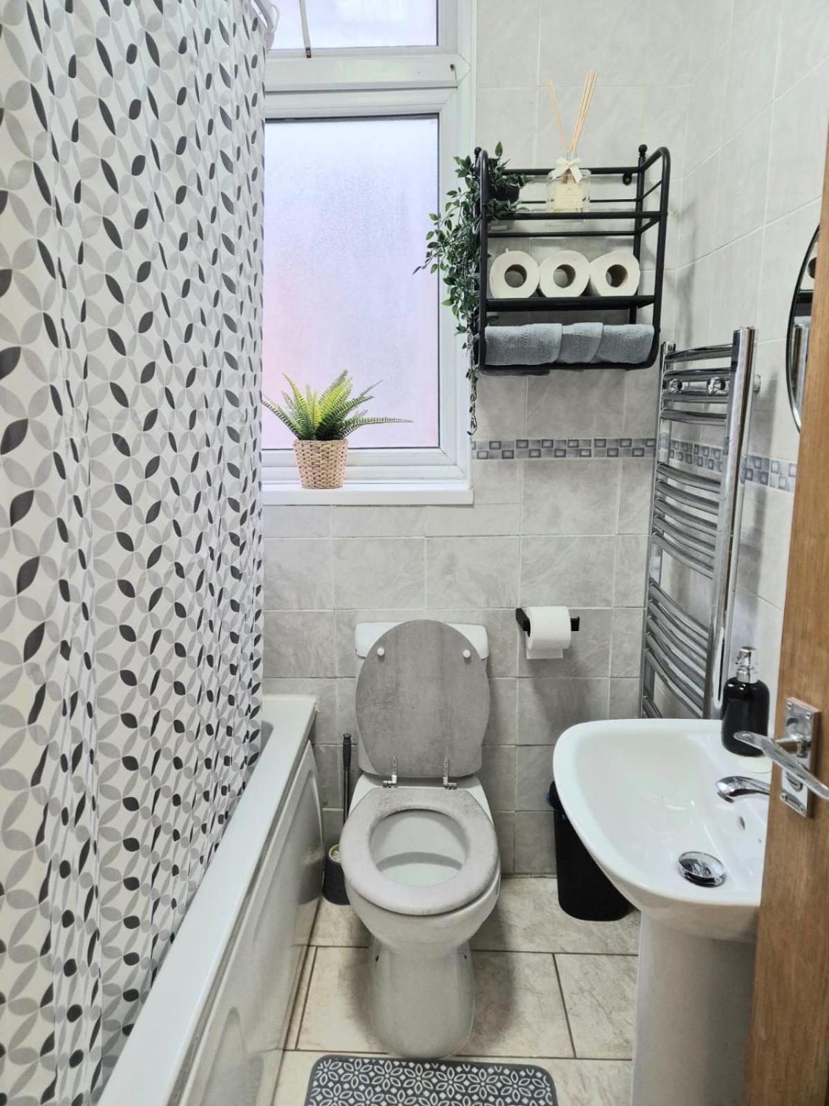 Rooms In Manchester 6 Minutes Drive To Victoria Station Eksteriør bilde